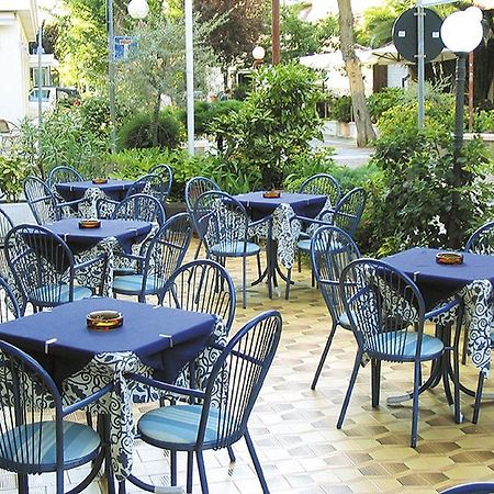 Hotel Aquila D'Oro Misano Adriatico Luaran gambar