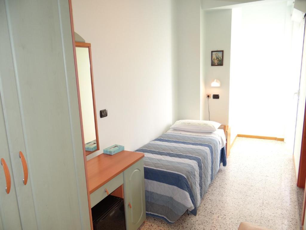Hotel Aquila D'Oro Misano Adriatico Bilik gambar