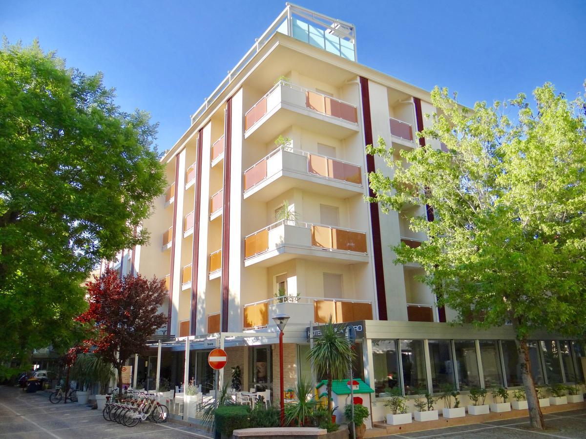 Hotel Aquila D'Oro Misano Adriatico Luaran gambar
